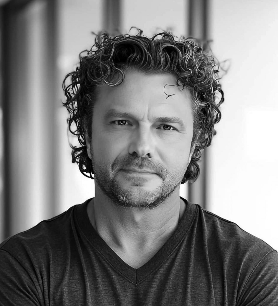 Wes Oliver